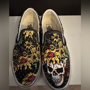 Vans Classic Slip-Ons Sunflowers and Skull size 8.5 women’s / 7 men’s